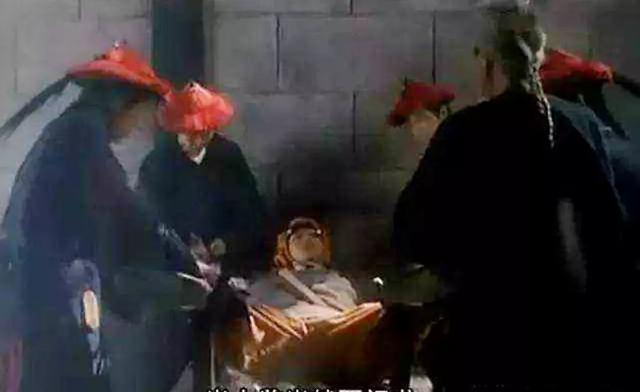 古代太监净身的方式并非一成不变，其血腥程度远超大众认知，明清两朝甚至成为影响王朝