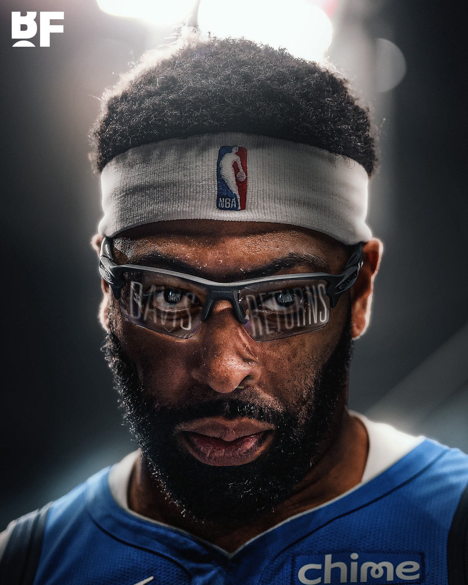 据Shams表示：“据我所知，富保罗告知独行侠要么承诺在休赛期与浓眉续约，要么交