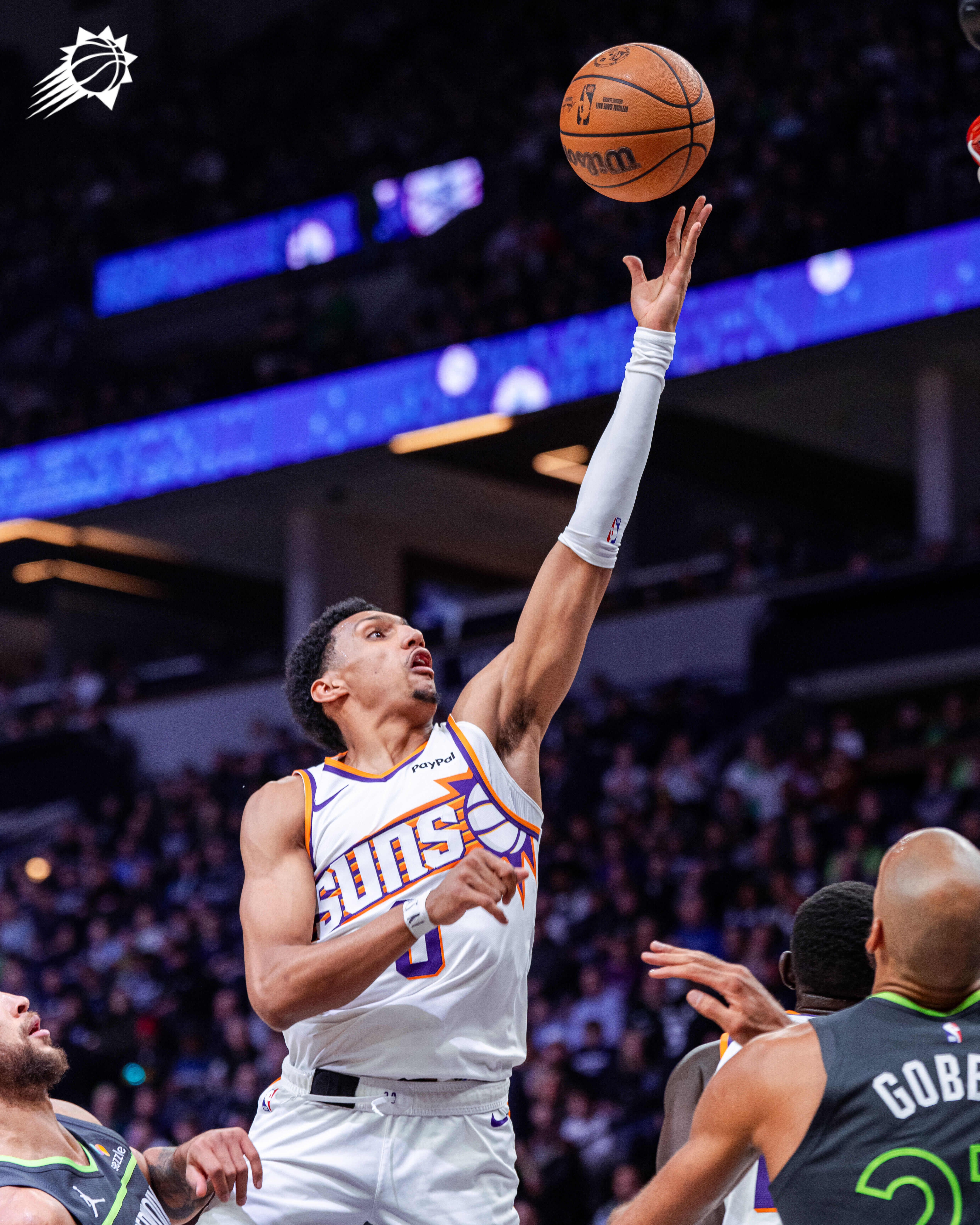 📊邓恩本场数据：7分4篮板1助攻1盖帽得到出场机会并表现亮眼，继续加油💪菲尼