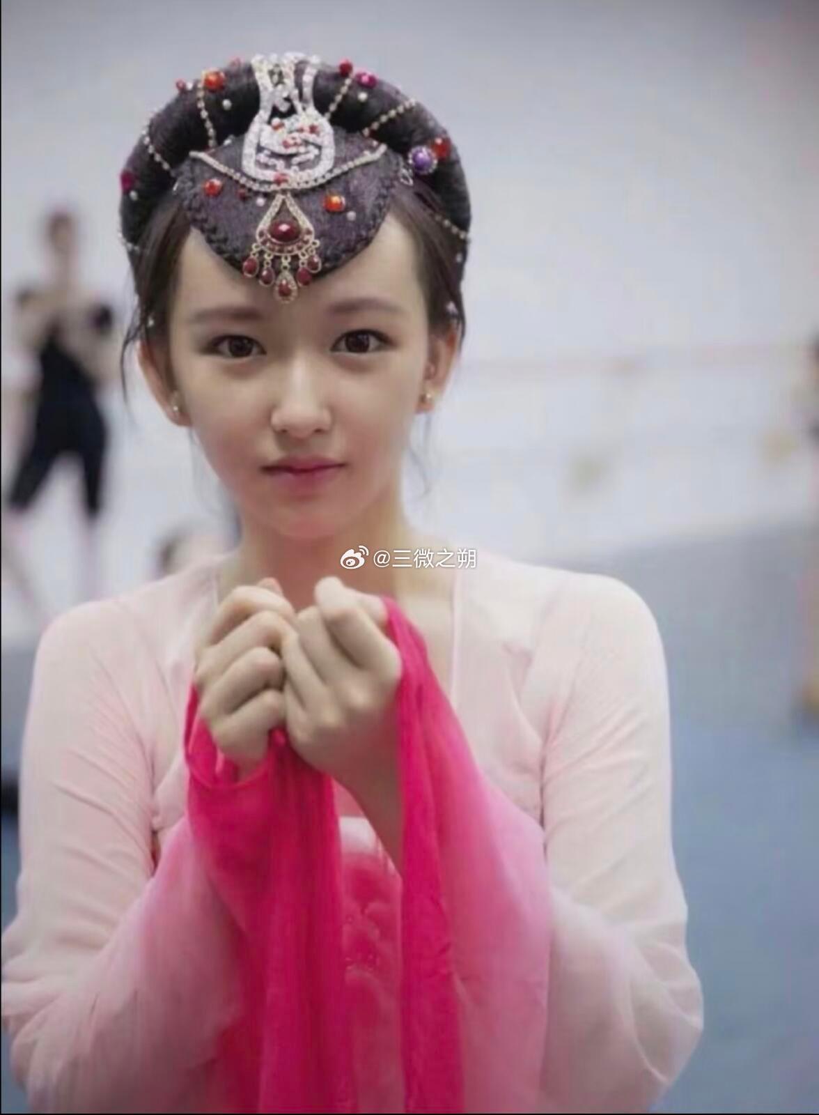 初中时期的程潇，果然美人从小就是美人了 