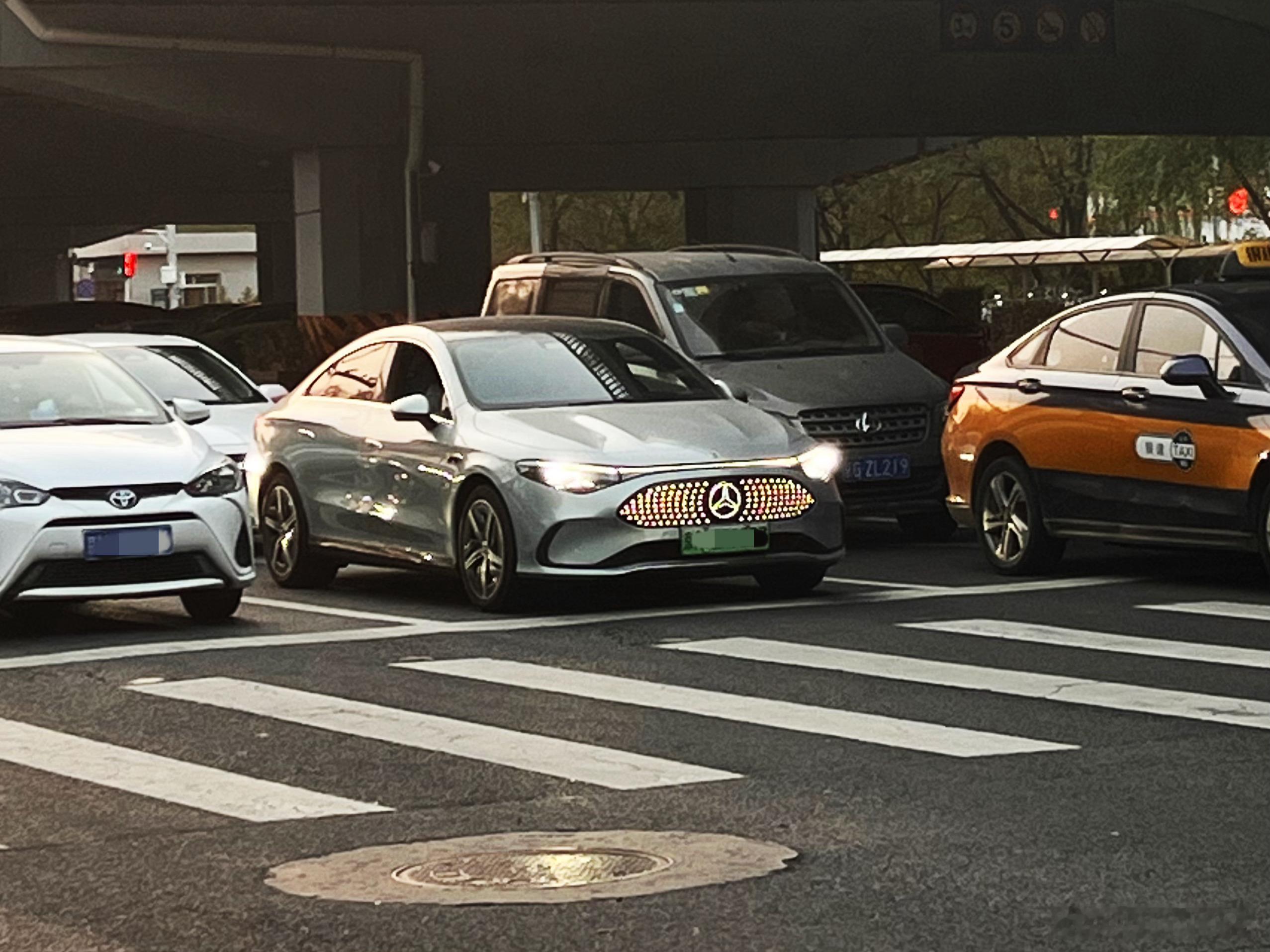 可能是新世代的审美风潮吧……妇科聊汽车常识