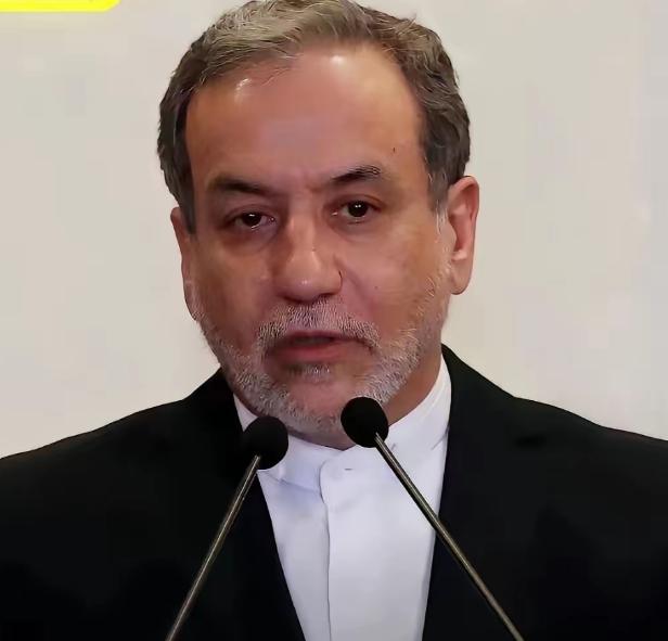 这场仗，全世界都应该好好谢谢伊朗。

不是因为伊朗打赢了，而是因为伊朗用铁一样的