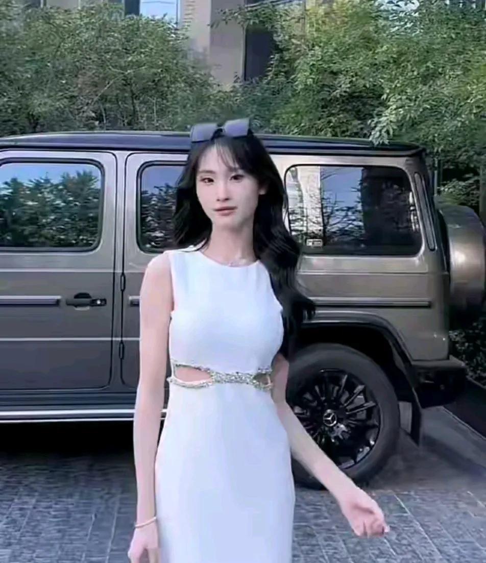 我说大易的事怎么不了了之呢。
网传京城乔姐被帽子叔叔带走了。据说要上6到10年学