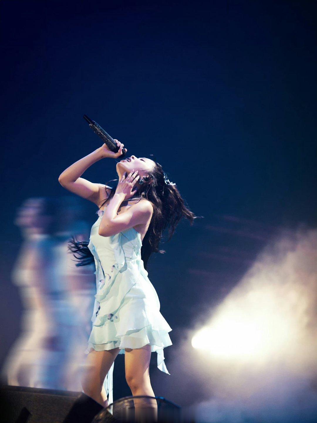 #万妮达巡演成都站#真的让人很激动呀，今天晚上万妮达的成都演唱会就要来了，会给我