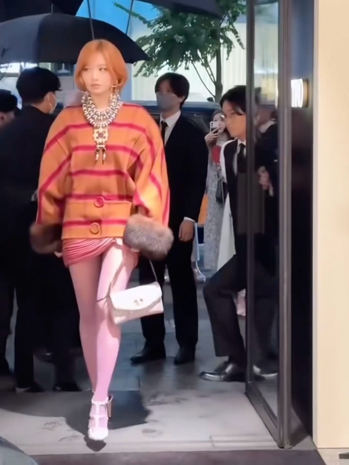 Rei in Valentino Fall 2026 RTW图一直井怜的这套华伦