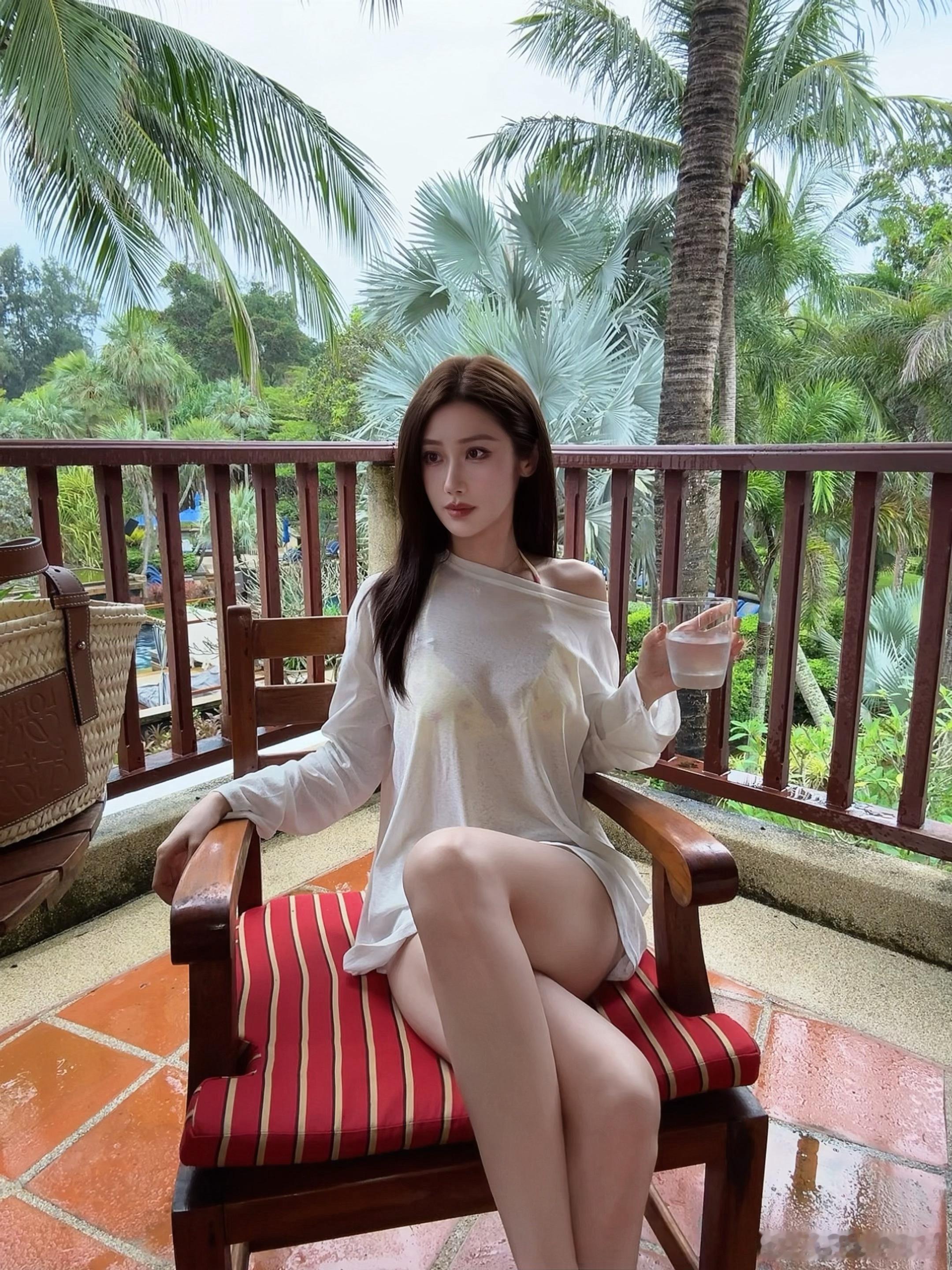 都去过节了对吗？祝大家双旦快乐🎄圣诞泳装比基尼我的旅行日记 圣诞节