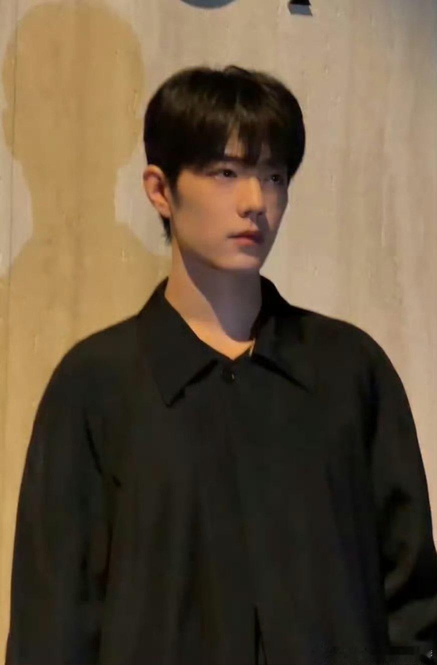 肖战原来这就是冷脸萌 肖战原来这就是冷脸萌，又帅又可爱 