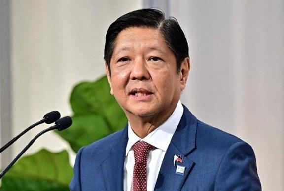一位美籍华人发文曾经表示：中国不要高看自己，连菲律宾这种小国都敢针对你们，而你们
