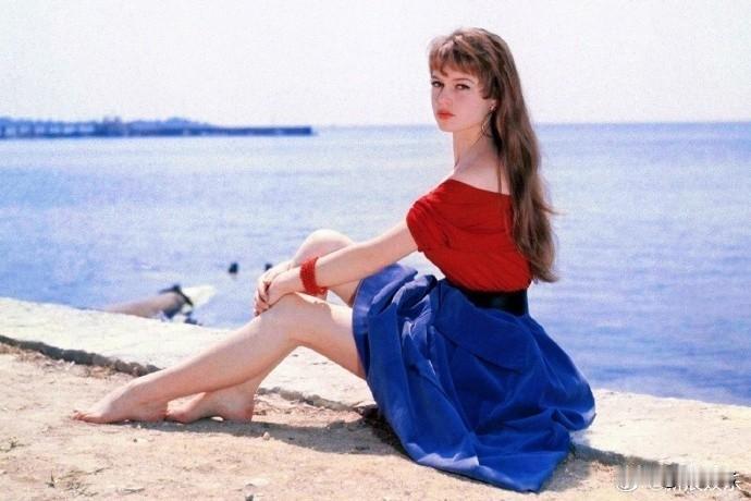 陨落！91岁碧姬·芭铎离世‼️从《上帝创造女人》性感符号到动物卫士的传奇一生从“