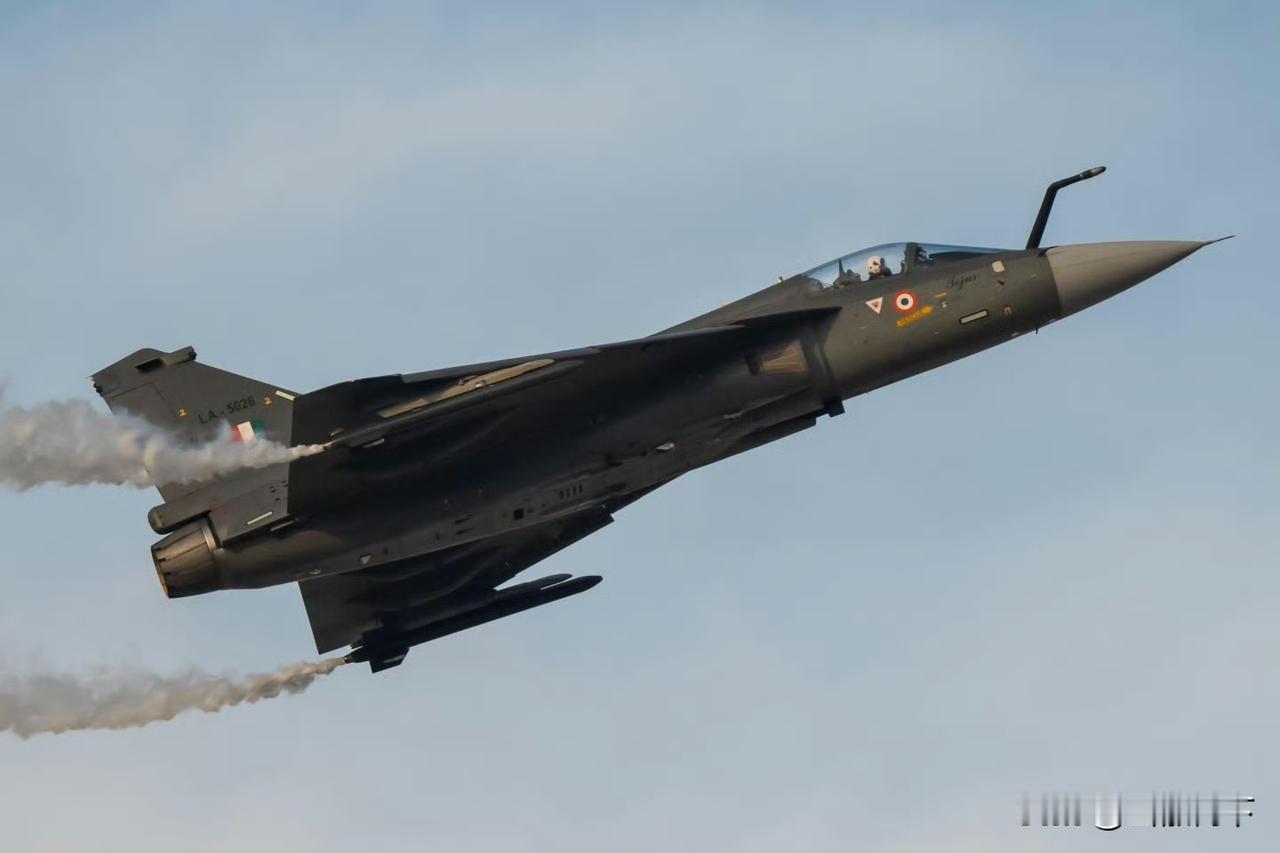 三哥啊，世界第三就这水平吗？咱既然不会造飞机就别造了行吗，前几天飞机还在漏油，今