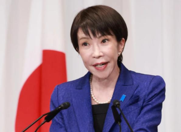 日本首相高市早苗在东京发表演讲！她表示：对于和中国进行对话持开放态度。

她的话