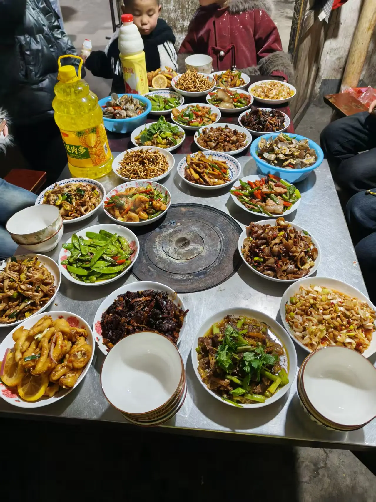 新年快乐，阖家欢乐，万事如意，心想事成，天天开心