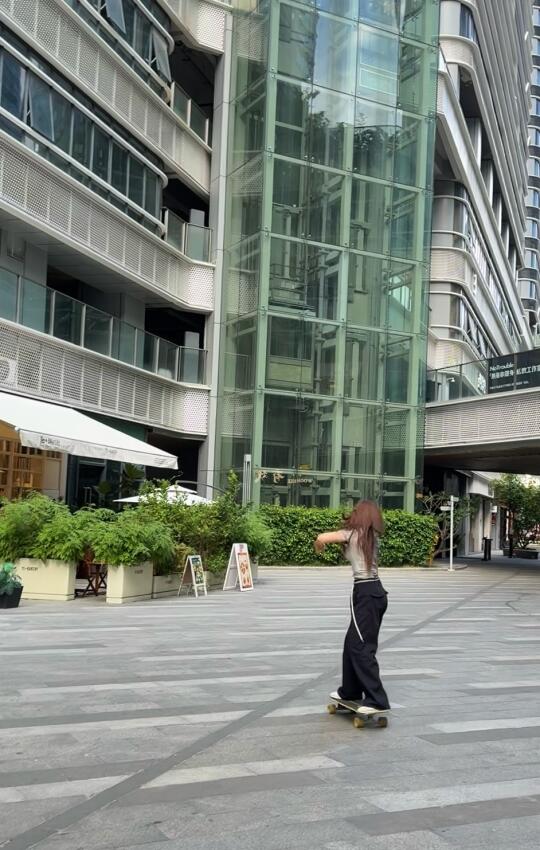 不瞒你说 今天只想做风一样的女子