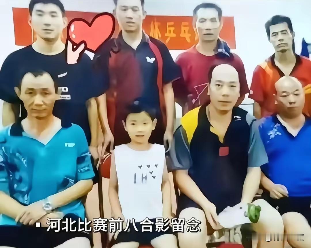 笑死我了！这居然是孙颖莎的竹马们！

莎莎从小就是乒乓球小天才，
同龄人没有对手
