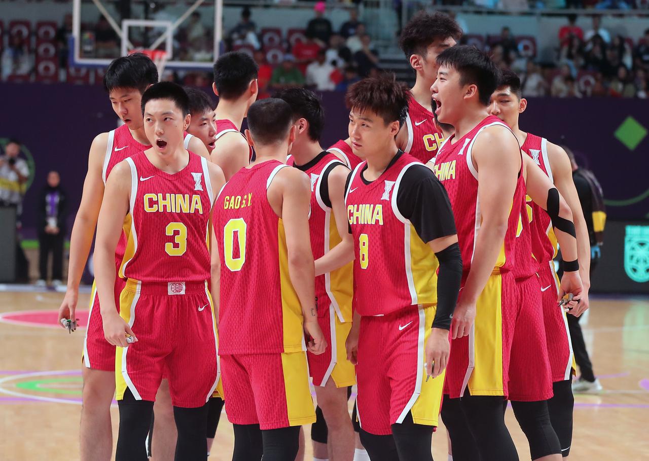 中国男篮为何在亚洲没优势了？
 
就这么说吧，当拥有场均30+的当家时，中国男篮