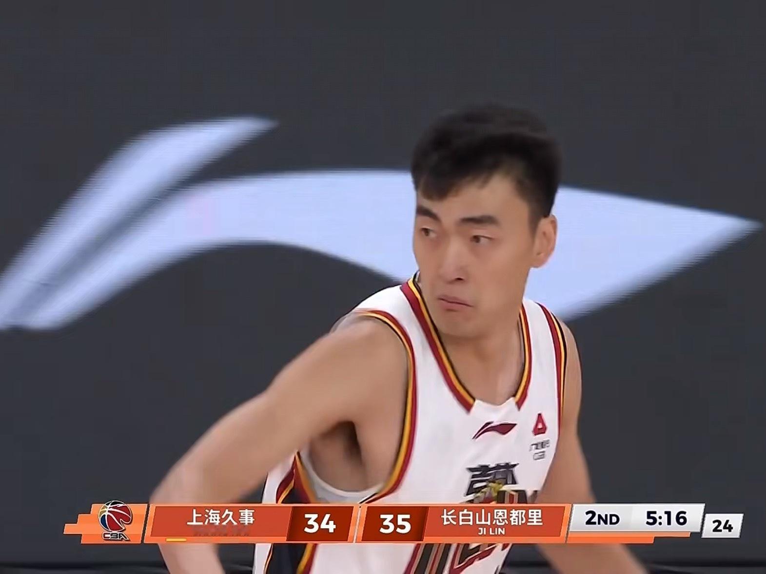 首先为赵率舟和刘雁宇感到开心俩人这赛季加盟吉林后第一场比赛俩人都有不错的表现尤其