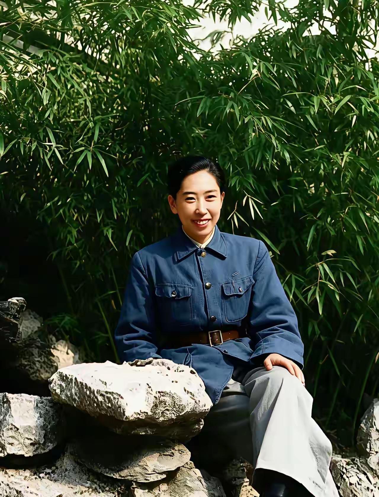 大家认识她吗？出生在60年代以前的人，是不是感觉有点眼熟啊。