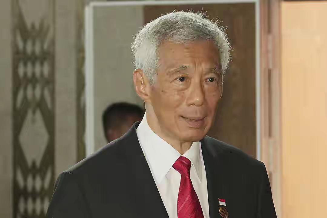 九三阅兵之前，日本惺惺作态，可谓丑态毕现，将心虚与恐惧展露无遗。
它警告各国参加