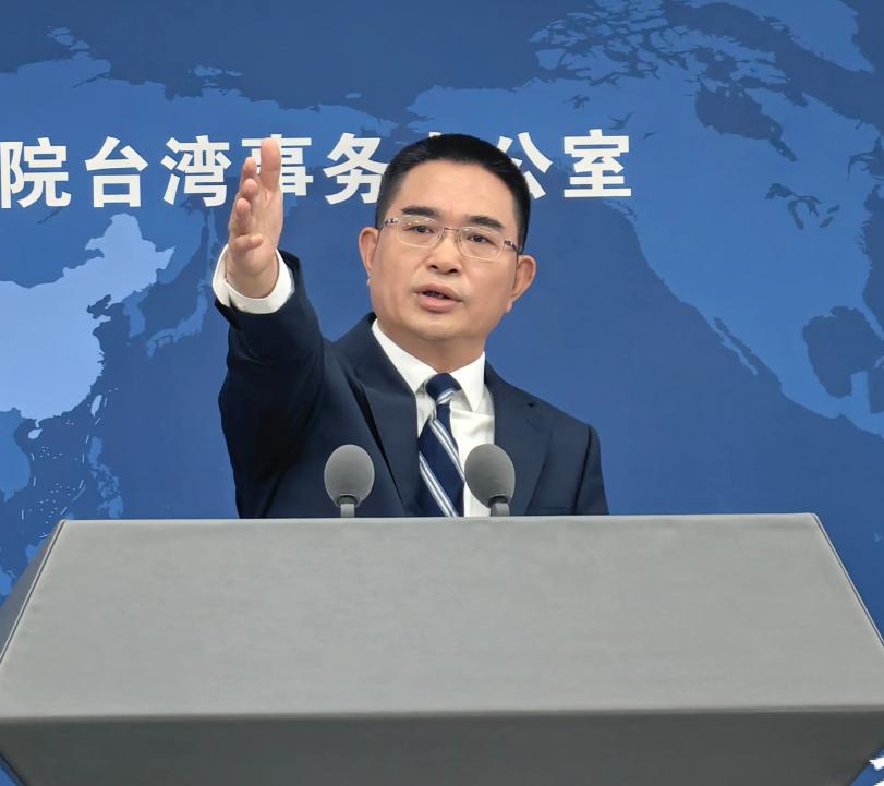 新加坡联合早报今天（8月5日）报道：“针对中国大陆即将实施的出入境管理新规，台湾