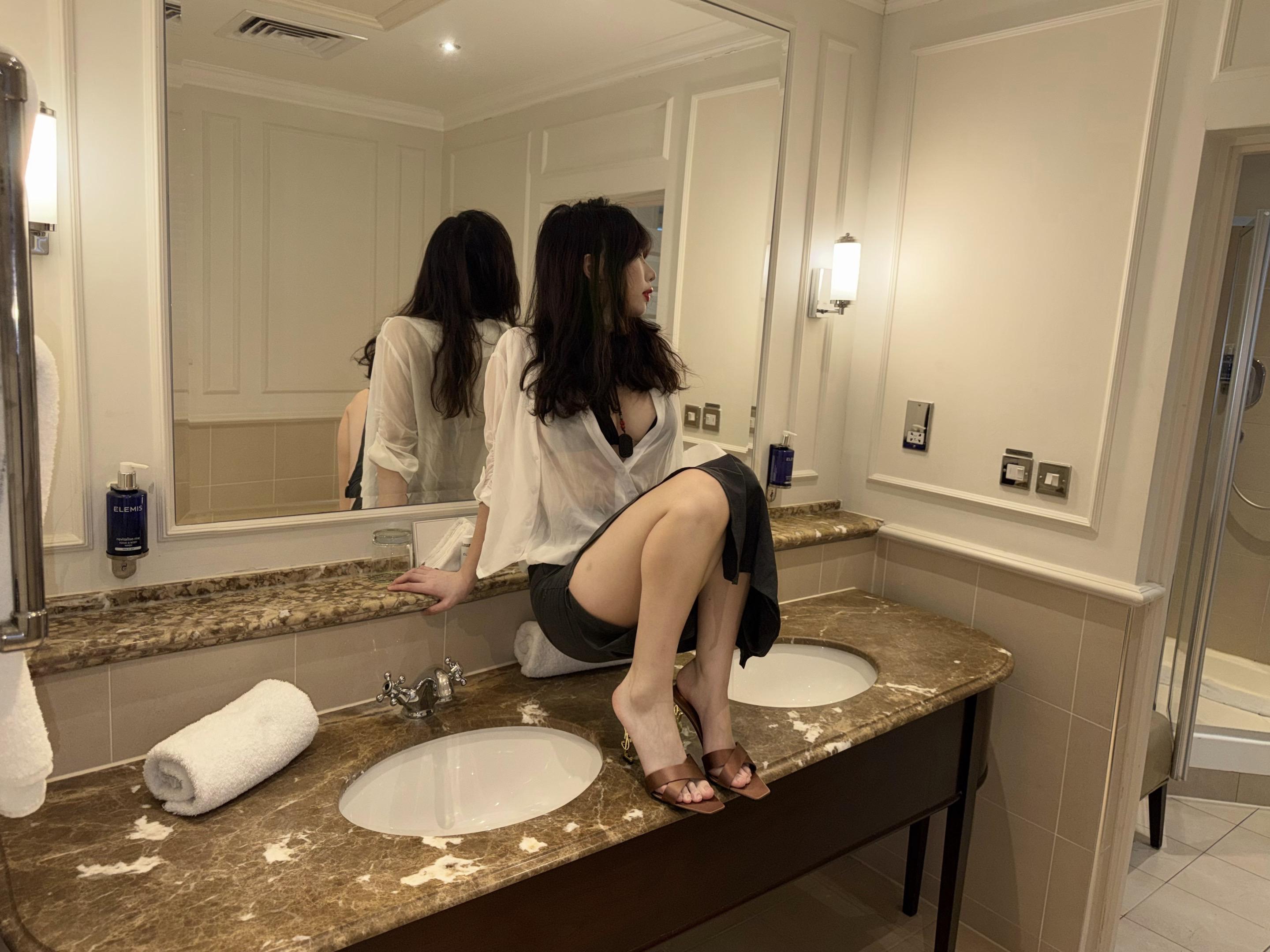 把你把妹技巧收一收 王不见王你知道吗。