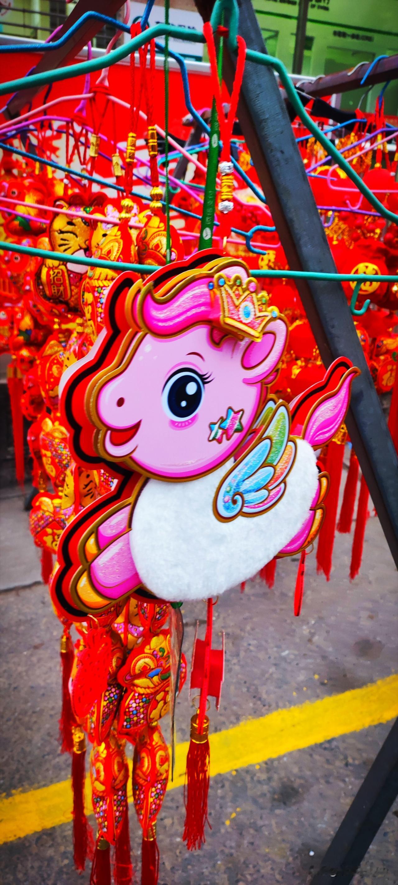 今年冬天的不同今日小年，农贸市场红红火火的热闹着。每日生活随手记 分享生活随手拍