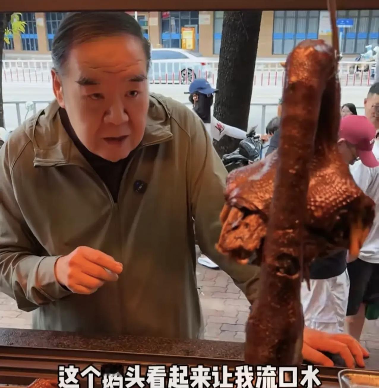 郑则仕买鹅头遇天价，一千二直呼不值，是潮汕物价贵还是物有所值
提到郑则仕，不少人