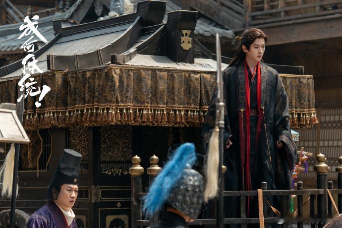 丞磊用下巴抢镜丞磊连下巴都是戏丞磊来看娱乐眉眼藏情下颌带戏，一抬一敛皆是张力，连