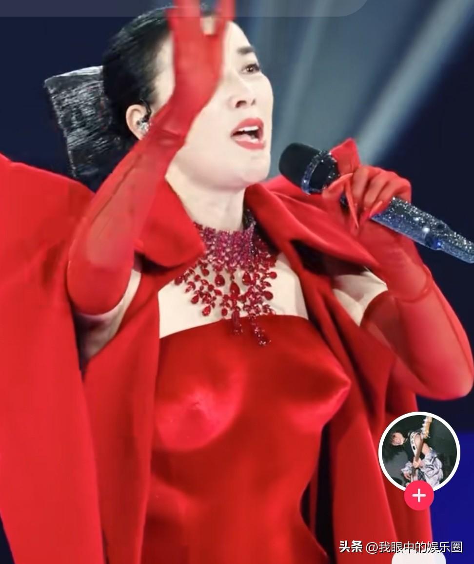 我眼中的那英北京演唱会

从媒体上获悉，歌手那英在北京举行的首唱演唱会获得巨大成