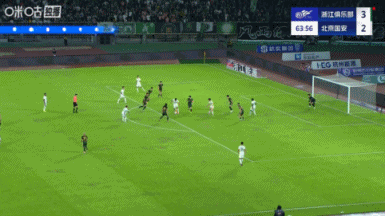 法比奥两连击！进球！王子铭反超比分！4：3！
10打11的浙江队被国安队，反超！
