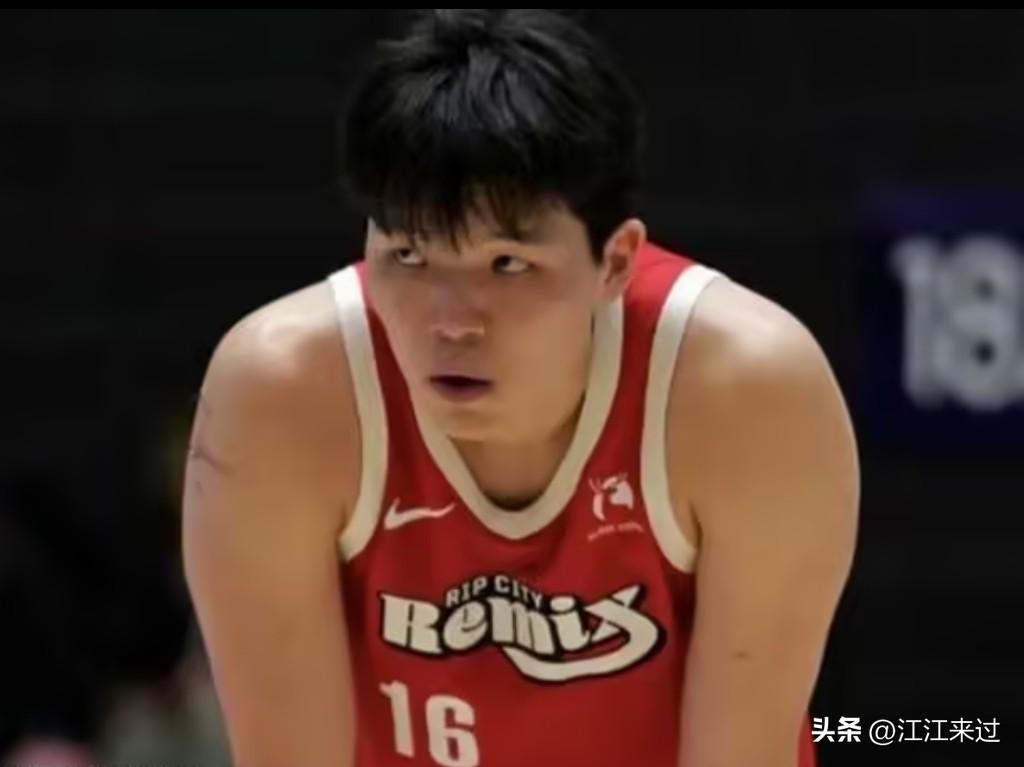 杨翰森有点找到强硬的感觉了！混音队主教练换种方式培养杨翰森，不再朝着持球大核培养