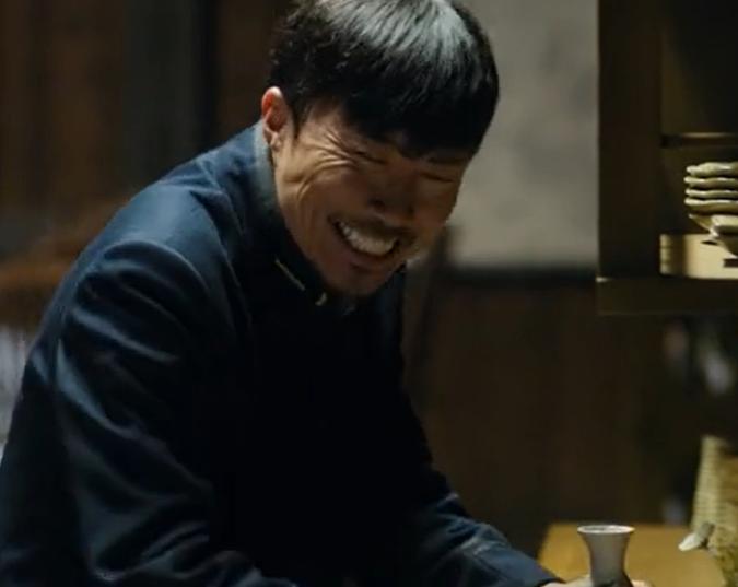 笑不活了，《长河落日》一段4分钟的酒桌陷阱，表情演绎堪称教科书级别

第20集中