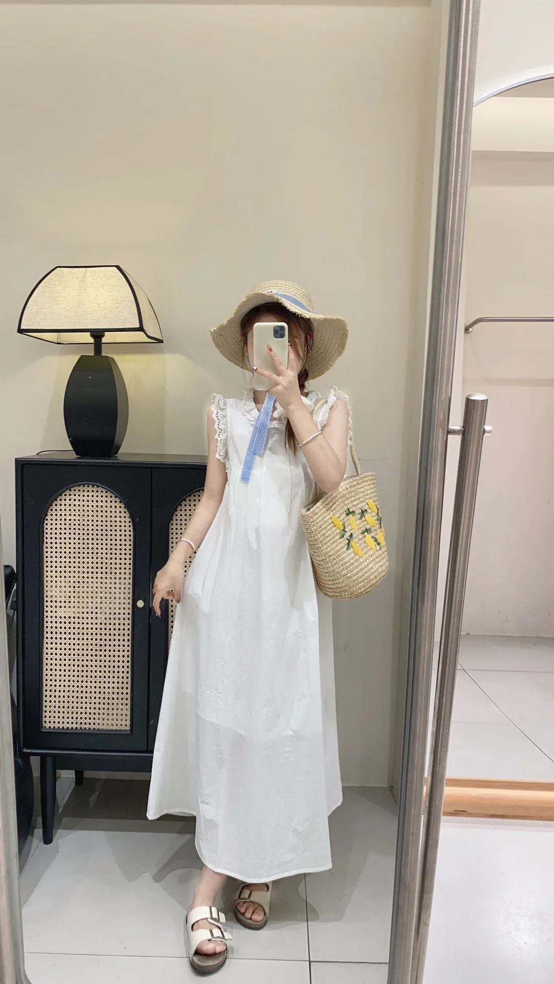 明天开始减肥！！去海边吧～