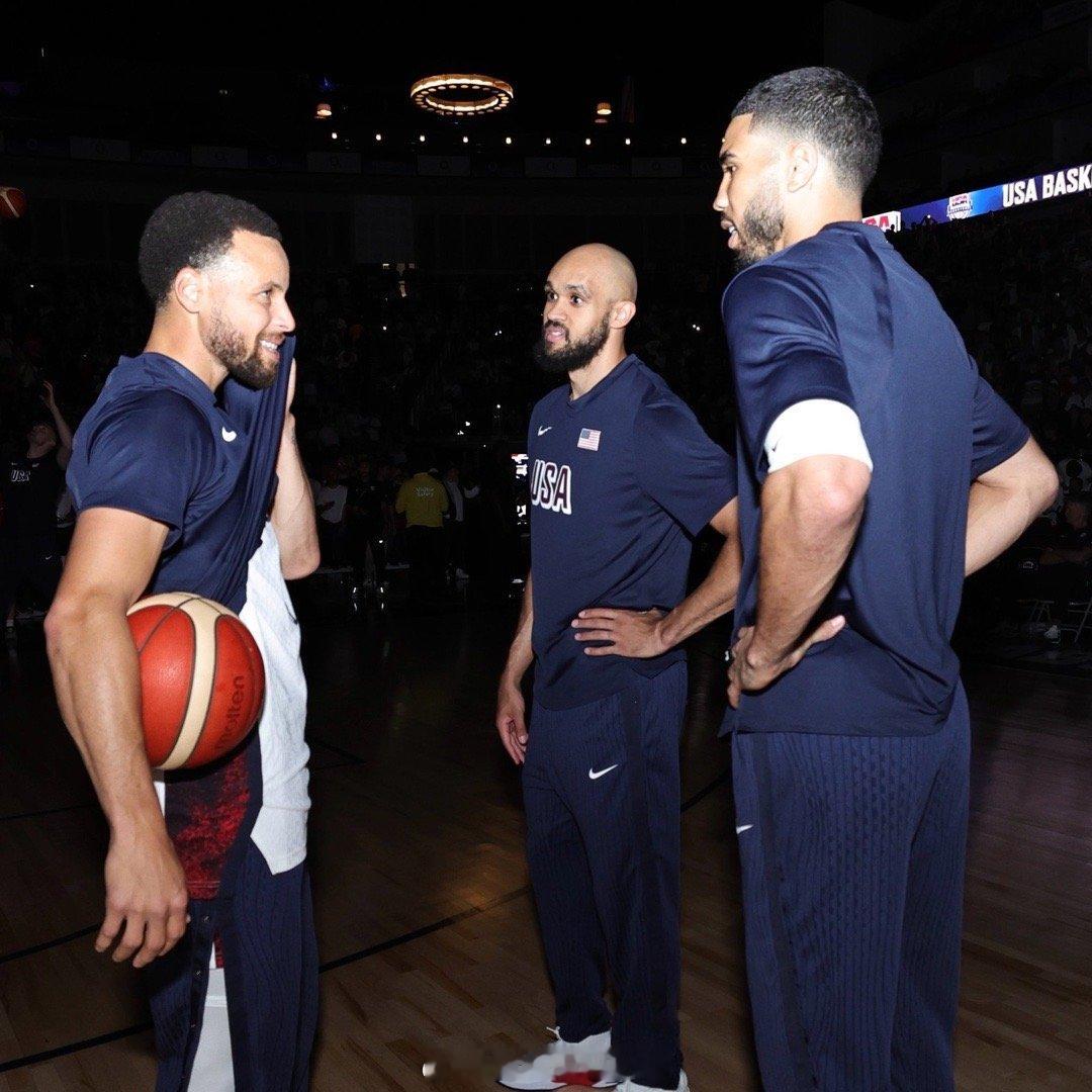 当前连续命中至少一记三分球的最长纪录：1. 斯蒂芬-库里—65场2. 德里克-怀