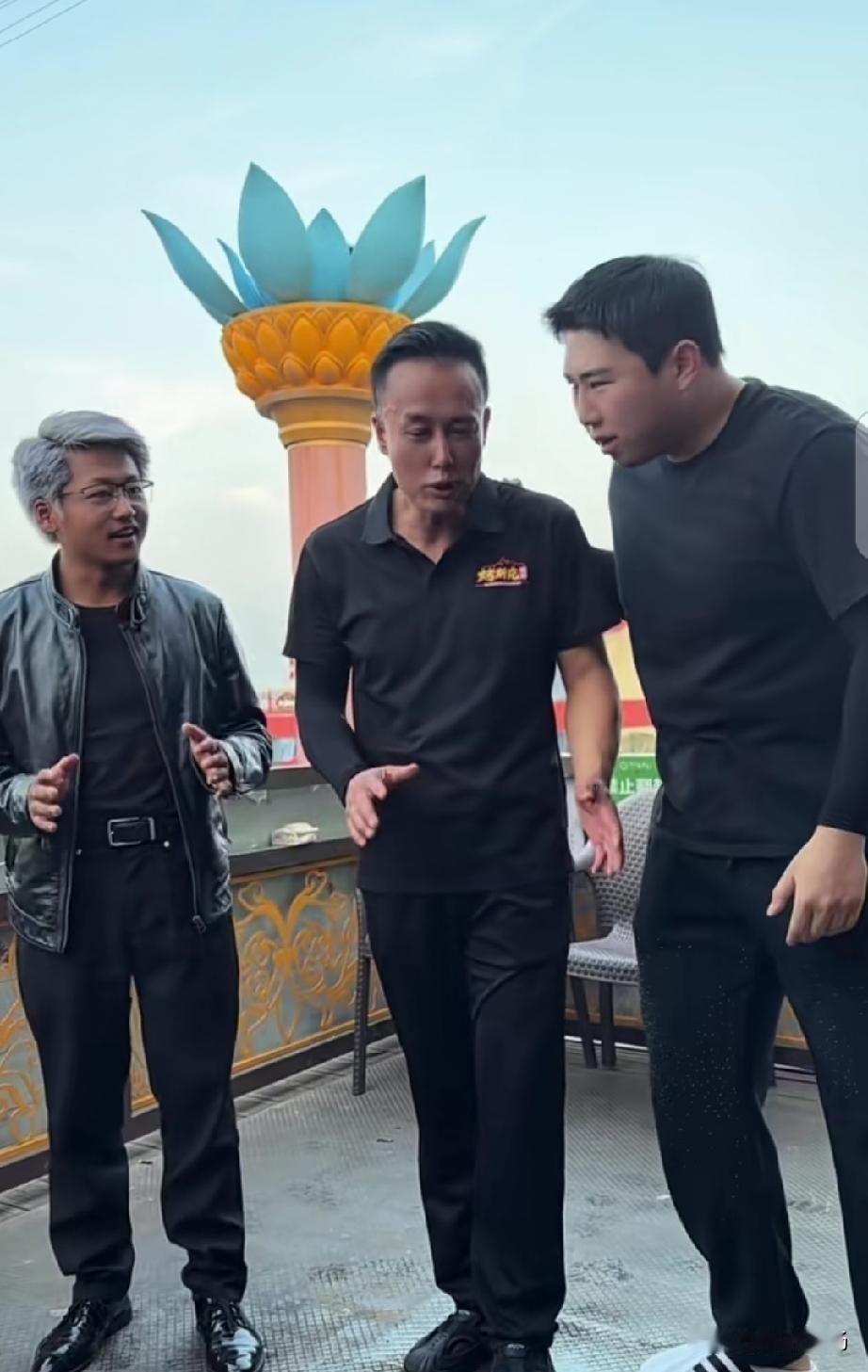 烤斯克火了，背驴的李明轩去铜川找他了，黄银勋也去了，网友都在问，陕西老乡“国际巨