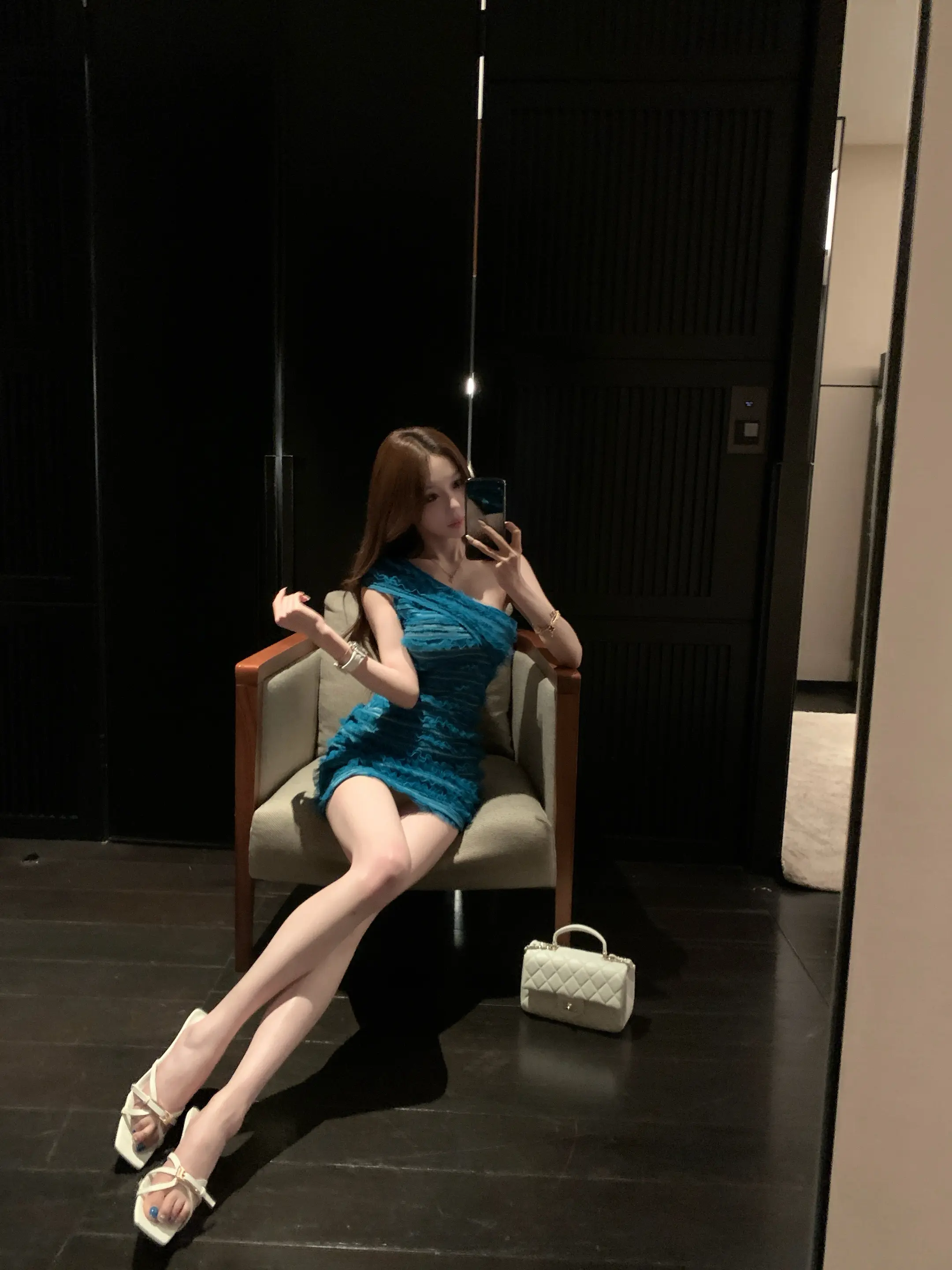 没有你谁还在乎明天。