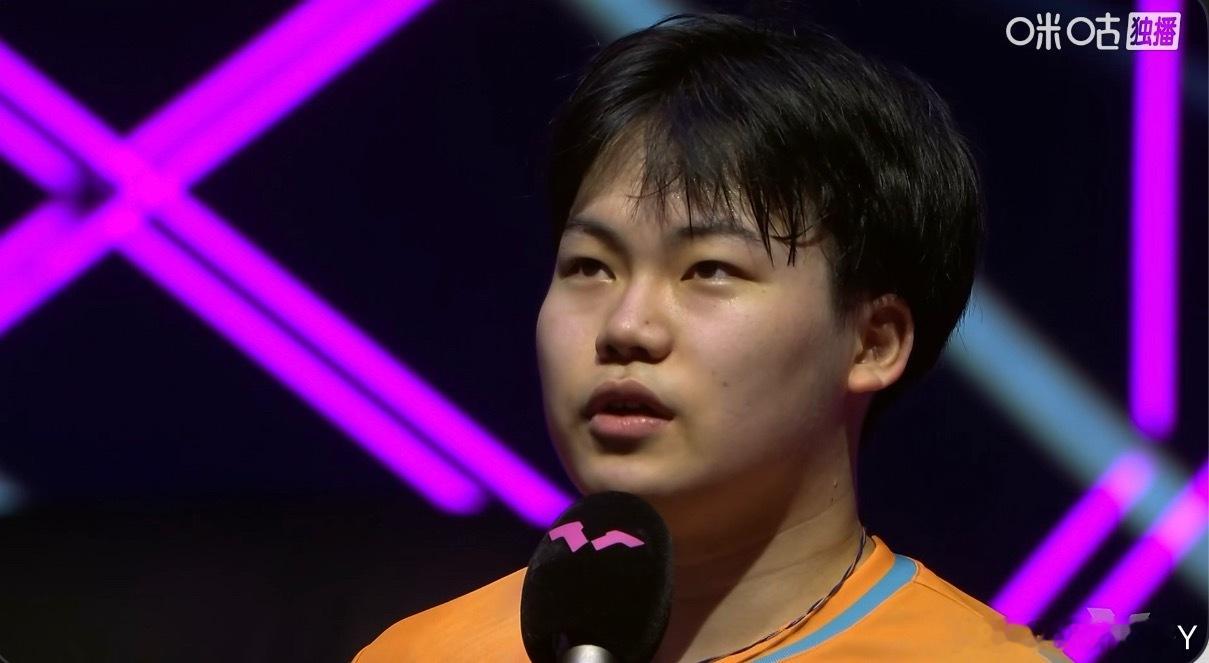 我真的不想在再听到有憨货说松岛辉空像abcdefg的他就是他自己 他很优秀 他谁