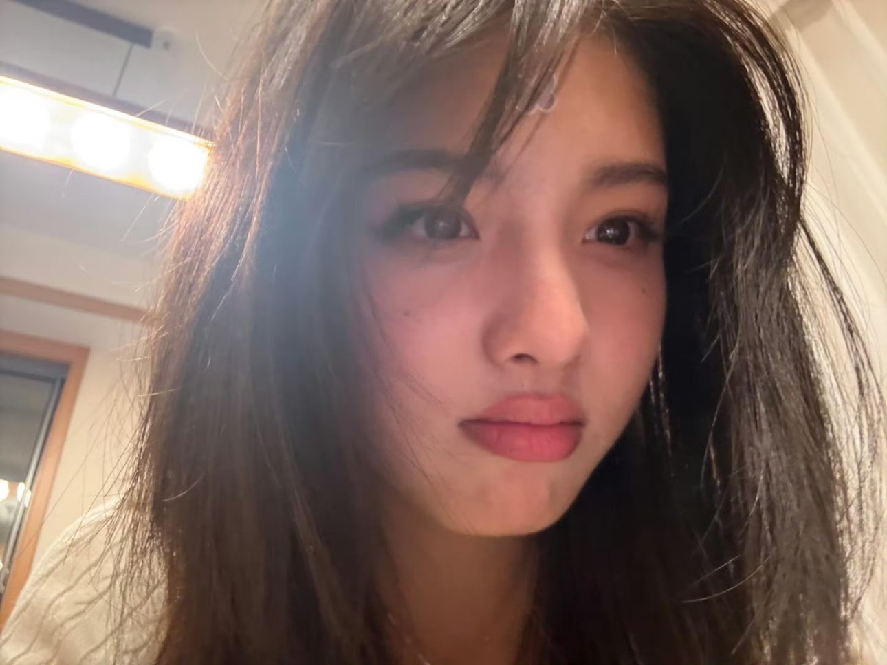 艾米这个蝴蝶是痘痘贴吗？！还蛮好看的耶