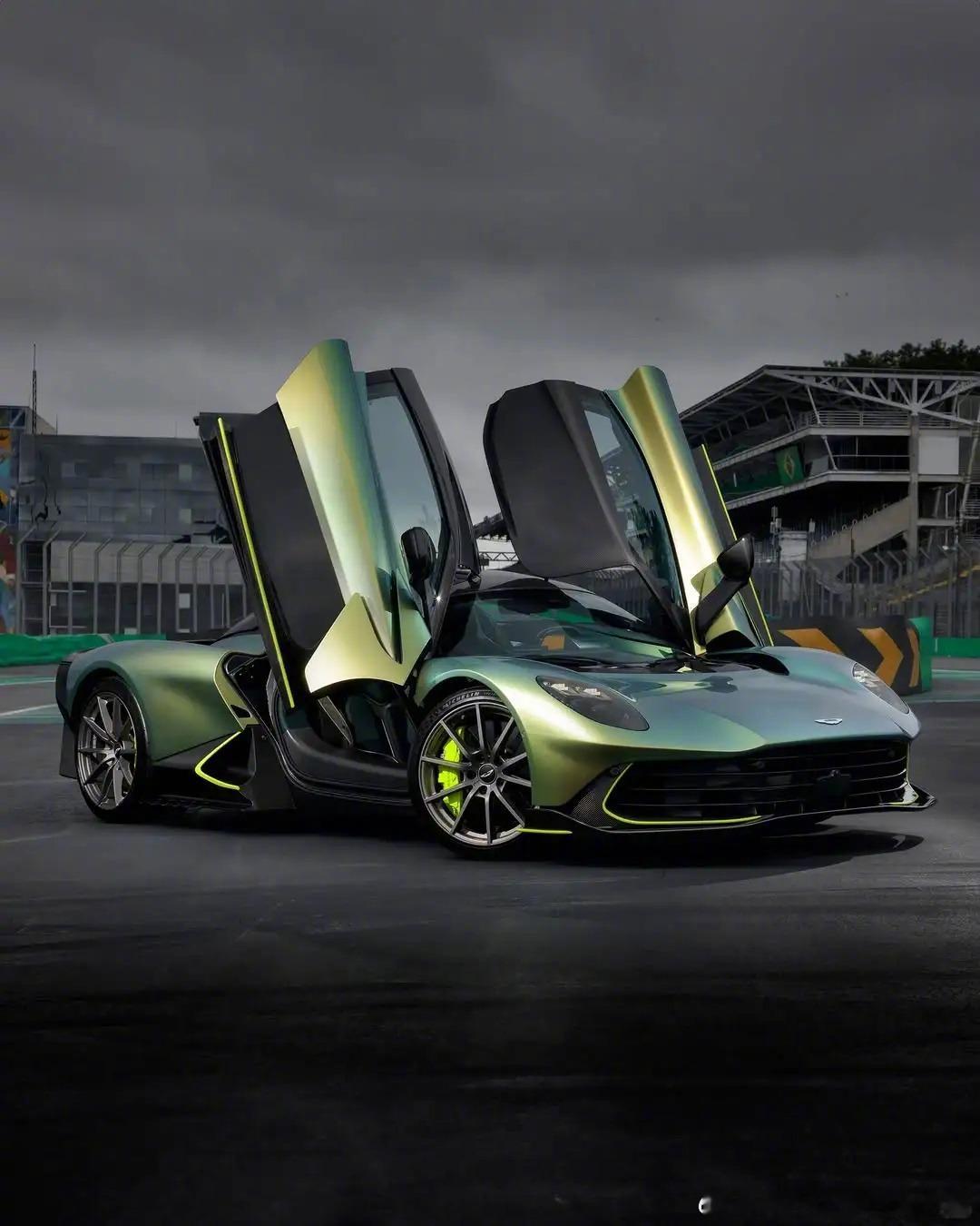 阿斯顿·马丁Valhalla，优雅永不过时 