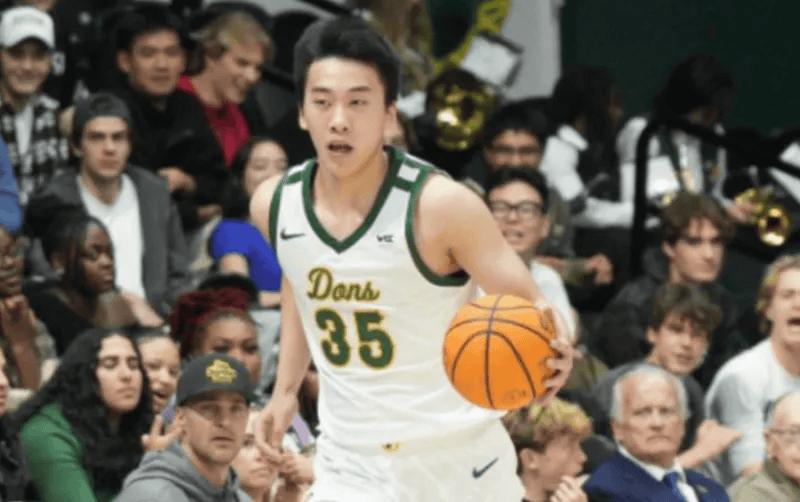 王俊杰NCAA生涯首次得分上双，表现愈发稳定，不愧国篮锋线答案！

据报道11月