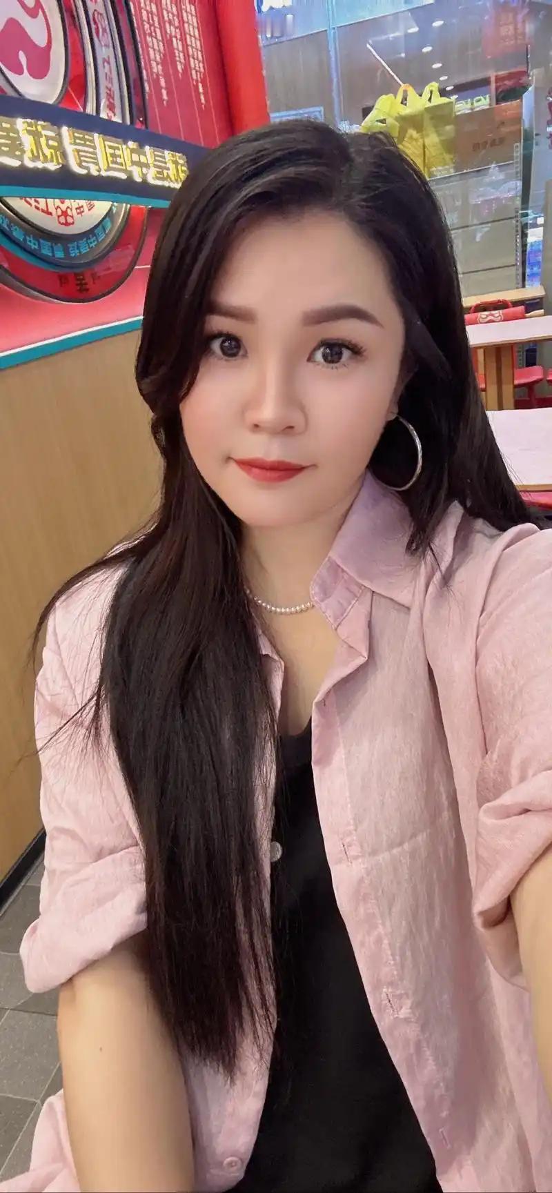 90年代，村里胡婶血崩不止，那时交通不便，而且路远，送医院非常麻烦！于是郝大叔不