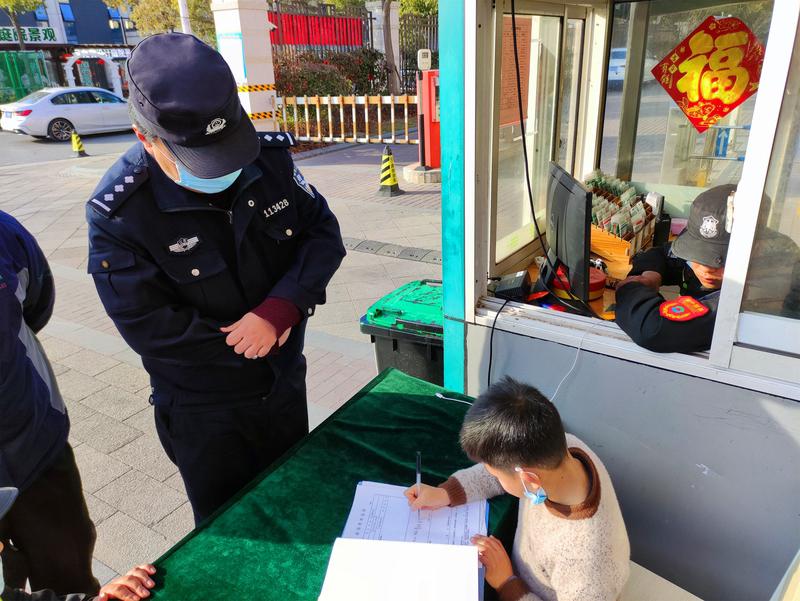 11月13日，湖北洪湖发生的这起悲剧太让人痛心了。3岁男童在家门口不慎掉进河道，