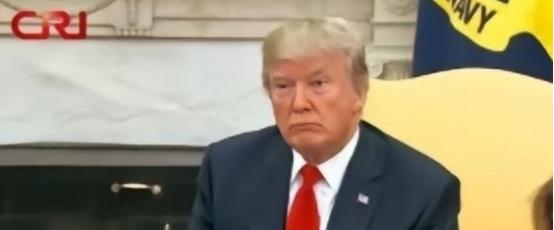 美国这是把“双标”玩出花了？曾经中国1000多名外逃贪官被他们当“宝贝”一样捂着