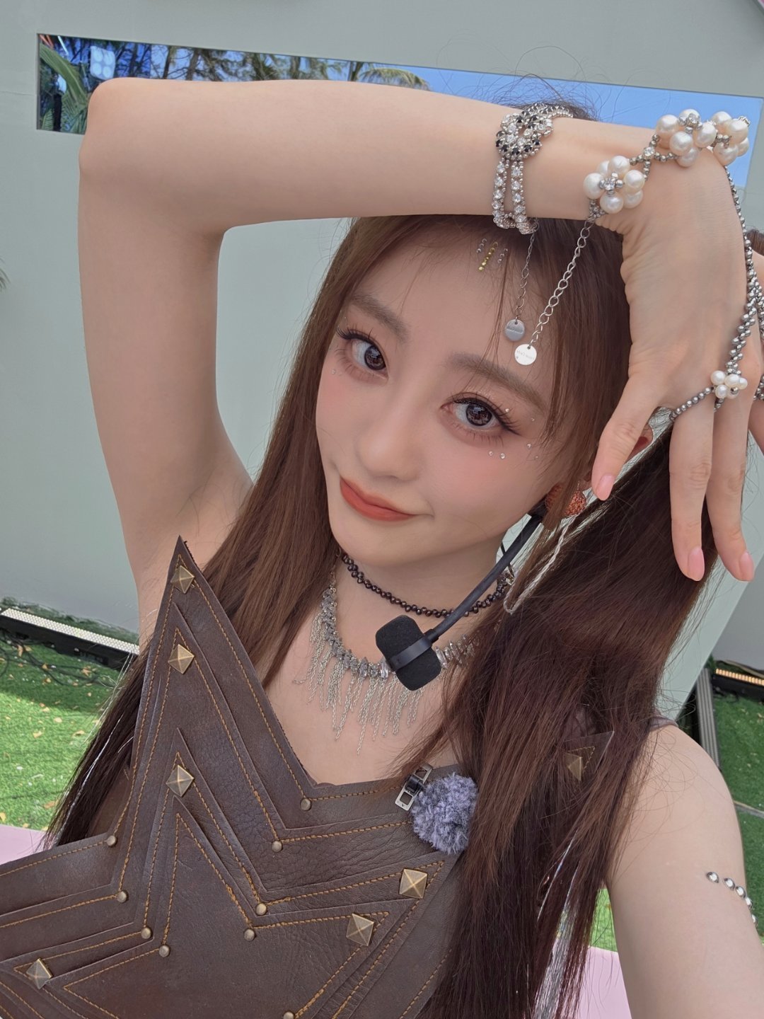 祝绪丹 掐指一算，今日翻牌必有我~ 