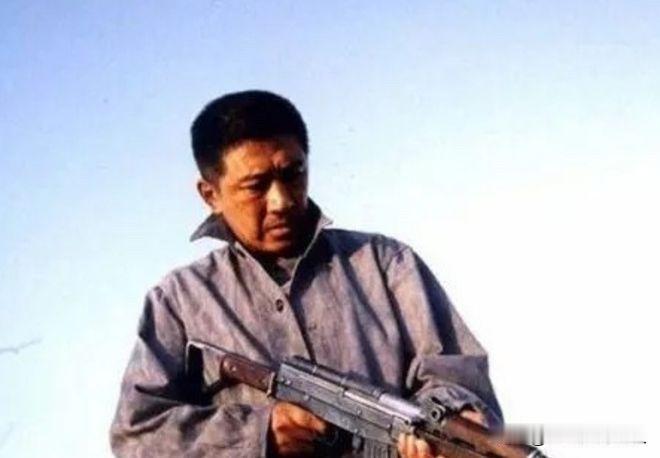 “我宁可重拍，也不会让他得逞！”当年，导演陈国军筹拍《末路1997》，没想到出演