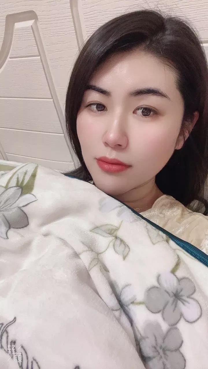 看着堂弟带着儿子女儿驱车离谱去，老公对婆婆说:妈，你看看，来了都没待五分钟就走了