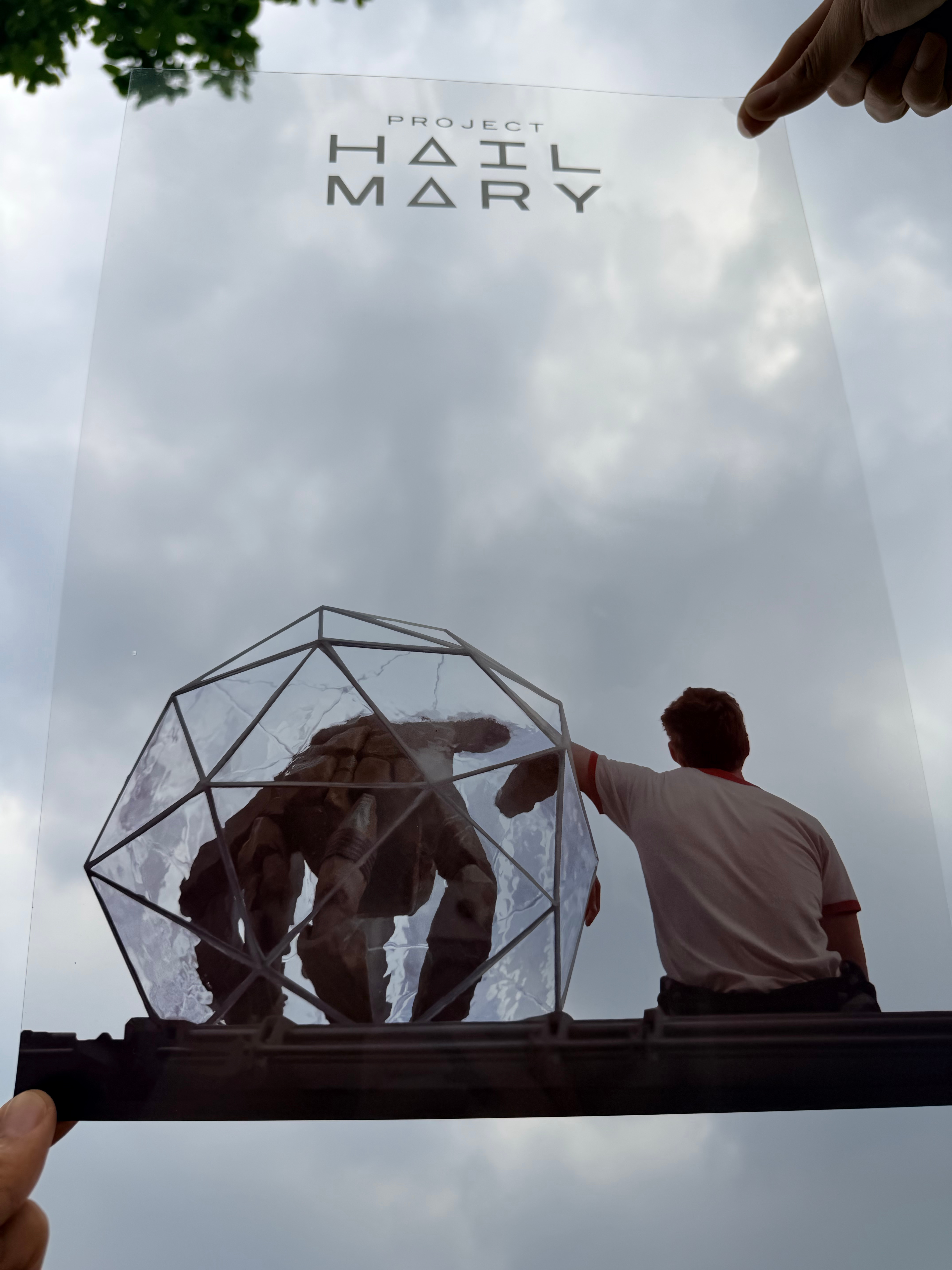 《挽救计划》官方出了透明海报！！ 