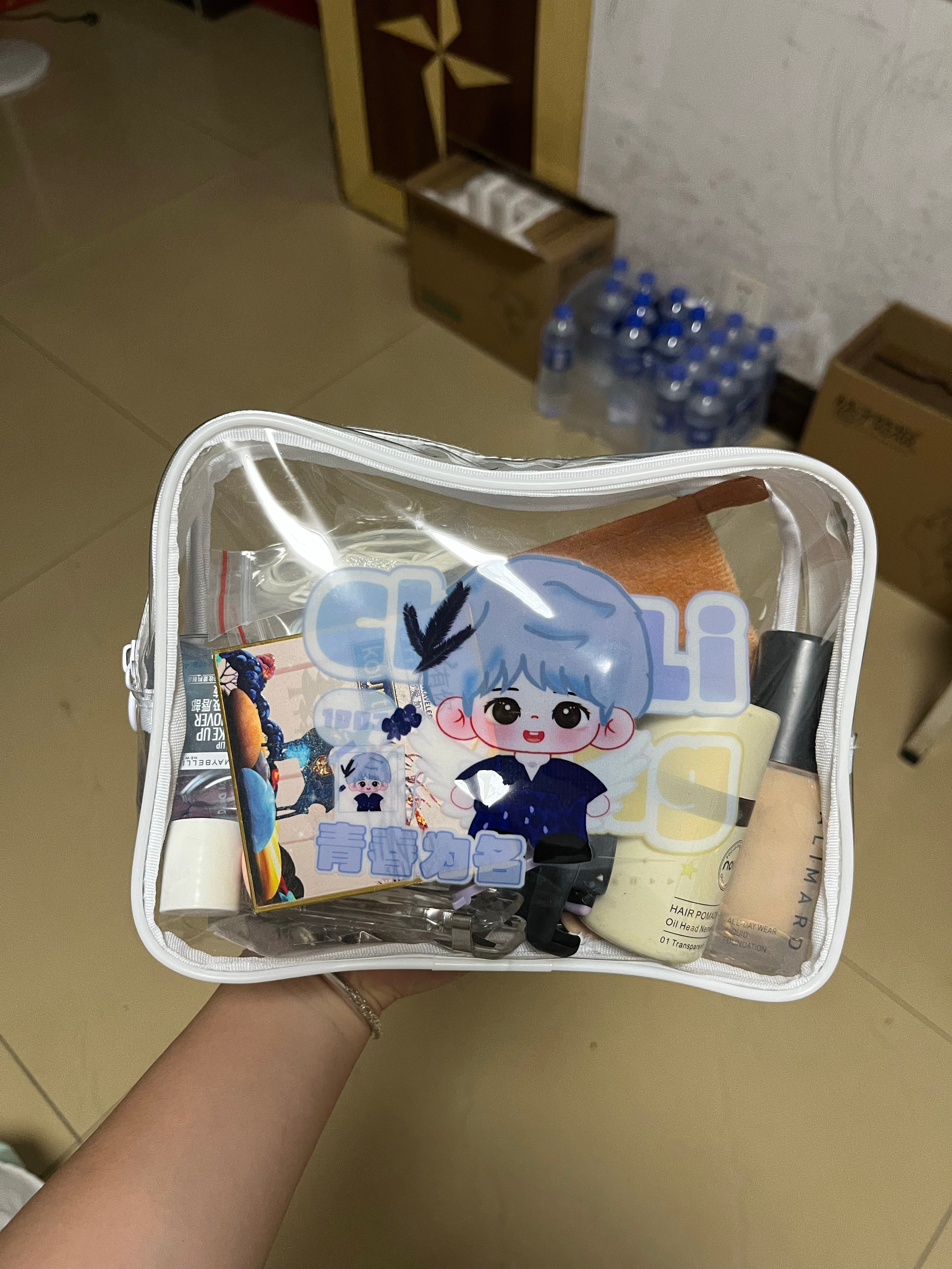 嗯。。放假之前说回来会化妆结果一次没画过。。 ​​​