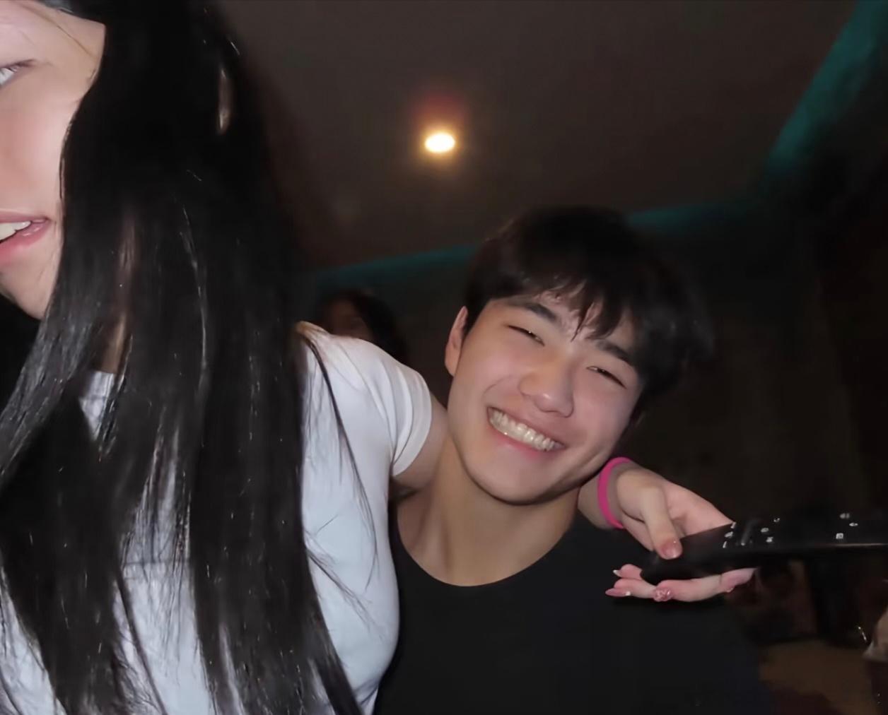 曹格儿子宣布恋情Joe感觉还是个👶🏻，所以昨天没谈今天谈了? ? ? 时间过