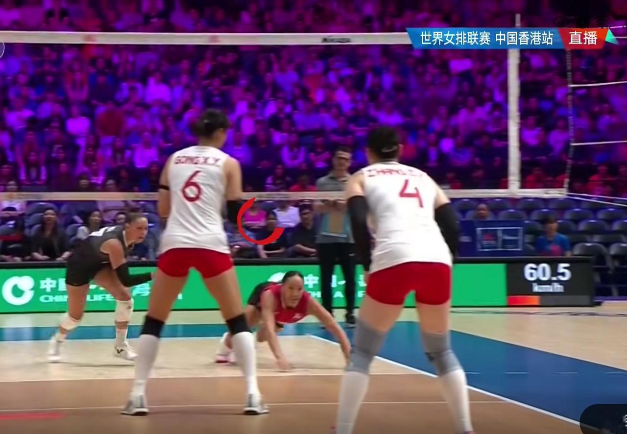 世界女排联赛中国香港站：中国队2-3惜败加拿大队遭遇开门黑
​
​       