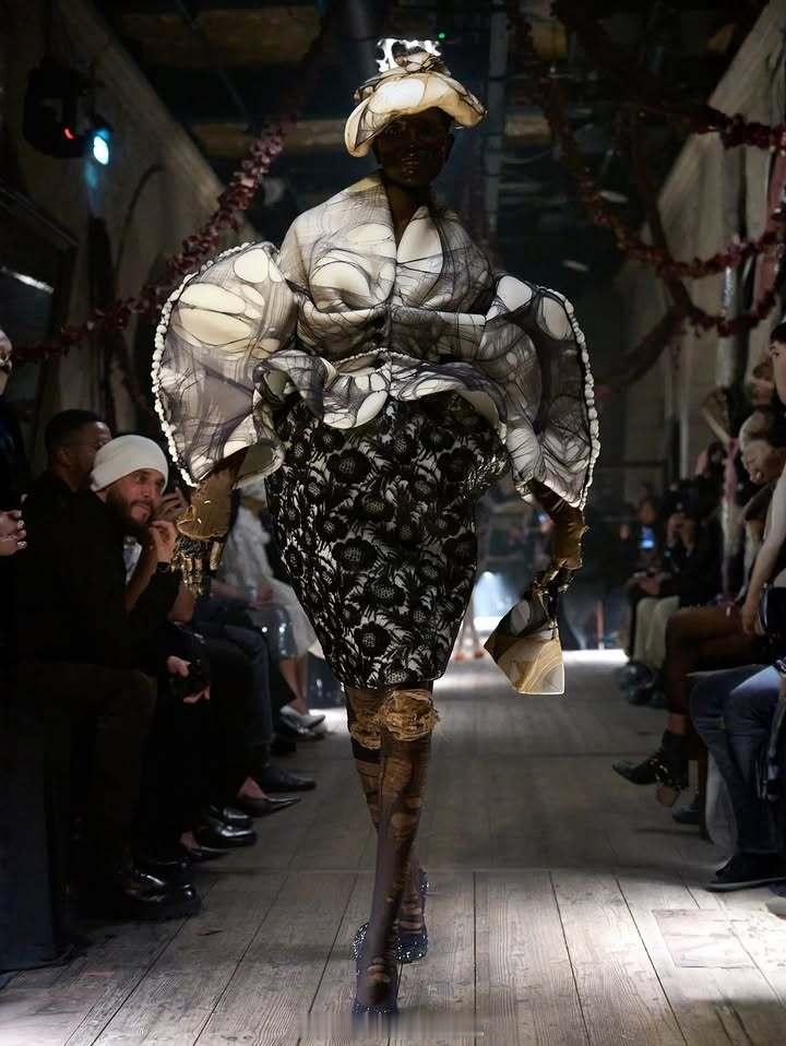 纽约大都会博物馆王炸大展定档2027春天！John Galliano个人回顾展《
